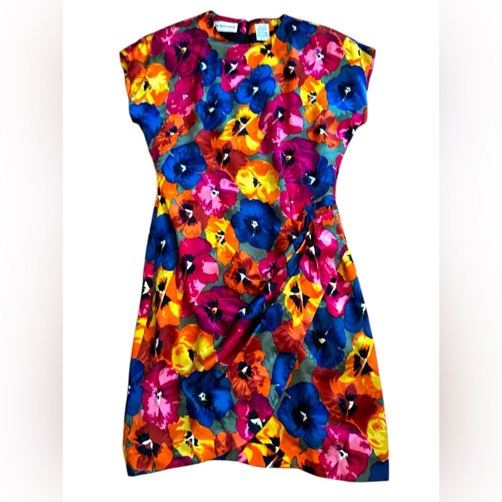 Vibrant Vintage Nipon Boutique SILK Floral Tapered form fitting Flower Dress